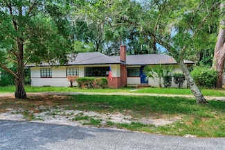 2227 NW 5th Place, Gainesville, FL 32603