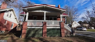 221 S Washington Ave, Pulaski, VA 24301