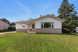 9313 W Clovernook St, Milwaukee, WI 53224