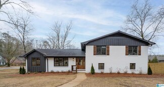 2129 Vestridge Dr, Vestavia, AL 35216