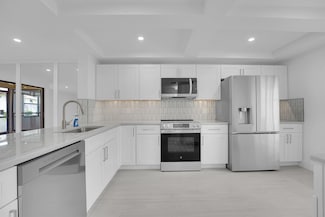 3373 Lucerne Park Dr Unit 11, Greenacres, FL 33467