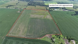 Garden Rd, Seymour, IA 52590