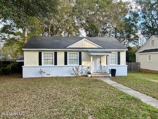 510 Lakeview Ave, McComb, MS 39648