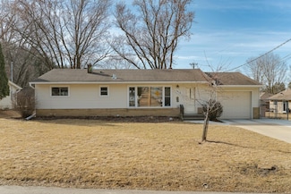 1908 10th St NE, Rochester, MN 55906