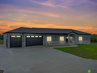 5830 Rock Creek Rd, Ceresco, NE 68017