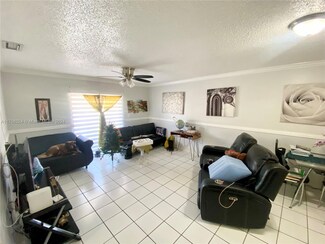 2925 W 80th St Unit 221, Hialeah, FL 33018