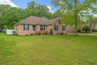 60 Pineview Cir, Tullahoma, TN 37388