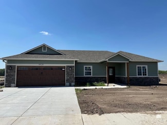 9929 Jasmine Dr, Manhattan, KS 66502