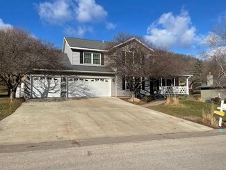 279 Valley Oaks Dr, Winona, MN 55987