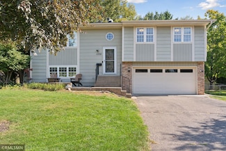 1252 Farrell St N, Saint Paul, MN 55119