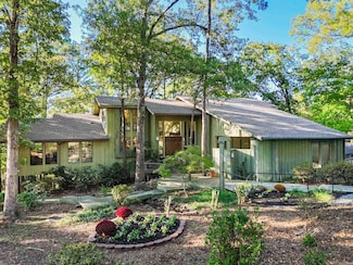 4 Briarwood Ln, Clarksville, AR 72830