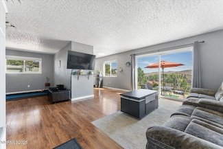 7690 Essex Way, Reno, NV 89506