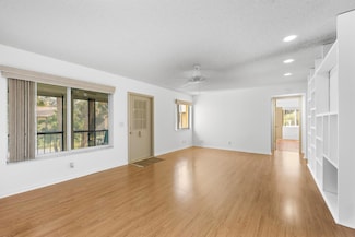 313 Pine Ridge Cir Unit C-2, Greenacres, FL 33463