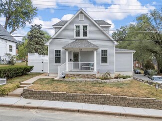 726 S 8th St, Saint Charles, MO 63301
