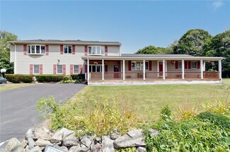 8 Birch Swamp Rd, Warren, RI 02885