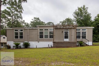 579 Elmer Rd, Jesup, GA 31545