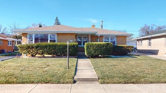 2128 N Jackson St, Waukegan, IL 60087
