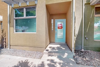 343 Platinum St SW, Albuquerque, NM 87102