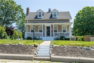 3642 Pawtucket Ave, Riverside, RI 02915