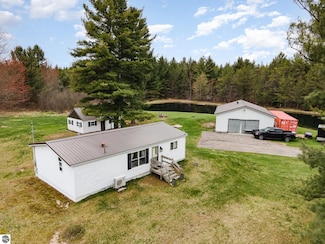 987 Kunze Rd, East Tawas, MI 48730