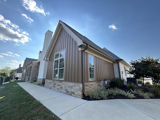 316 Flag Pvt Ct, Gallatin, TN 37066