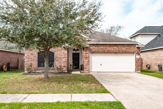 8615 W Highlands Crossing, Highlands, TX 77562