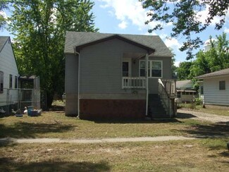323 E Hickory St, Watseka, IL 60970