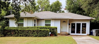 7050 Bates St, Dallas, TX 75227