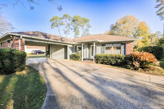1640 N Longleaf Dr, Bainbridge, GA 39819