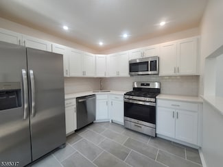113 Irving Place, Basking Ridge, NJ 07920