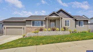 515 NW Perkins Ct, Dallas, OR 97338