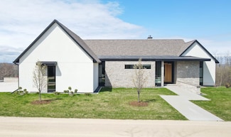 W4038 Maplewood Ln, Fond Du Lac, WI 54937