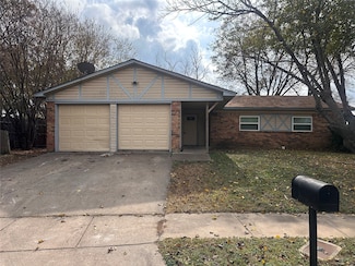 2812 Eddie Place, Fort Worth, TX 76140