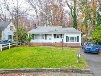 267 Edinboro Rd, Staten Island, NY 10306