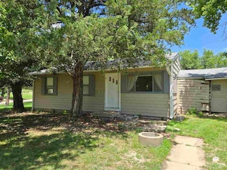 535 Layton Ln, Enterprise, KS 67441