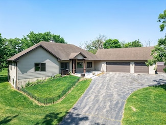 12830 Beloit Rd, Caledonia, IL 61011