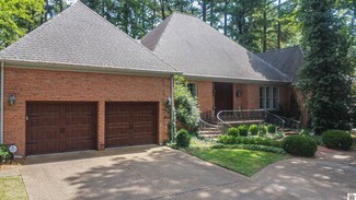 4673 Quail Hollow Dr, Paducah, KY 42001