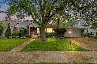 2652 Buckingham Ave, Berkley, MI 48072