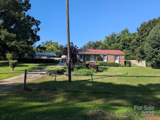 561 Craig Cir, Bennettsville, SC 29512