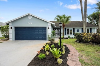 8751 Sand Lake Ct, Lake Worth, FL 33467