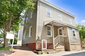 16 Madison St, Portland, ME 04101