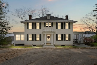 180 Sewall Rd, Wolfeboro, NH 03894