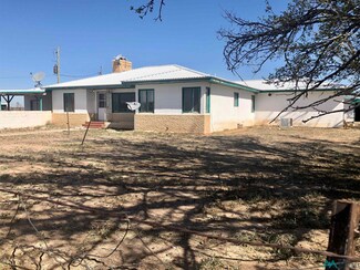 37 E Jackson Rd, Lake Arthur, NM 88253