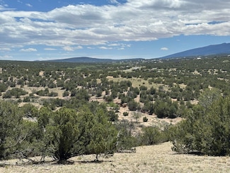 6 Anasazi Trail, La Madera, NM 87047