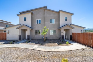 888 & 886 Congaree Ln, Redding, CA 96001