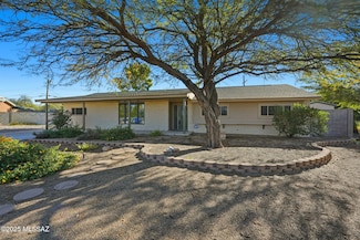 852 S Stuart Place, Tucson, AZ 85710