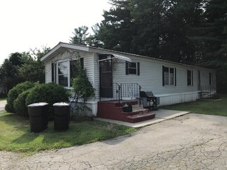 19 Darlene Ln, Litchfield, NH 03052