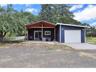 93215 Long Tom Dr, Cheshire, OR 97419