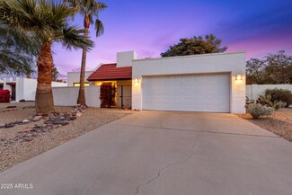 530 E Calavar Rd, Phoenix, AZ 85022