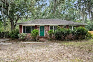 25 Gay Dr, Beaufort, SC 29907